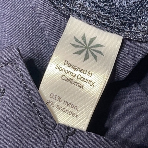 ATHLETA UTILITY PANTS. A1 - Picture 7 of 7